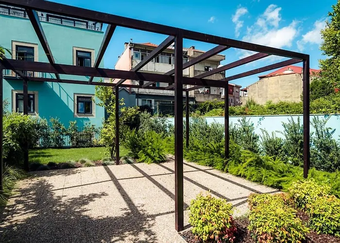 Swimming Pool Luxury House 1